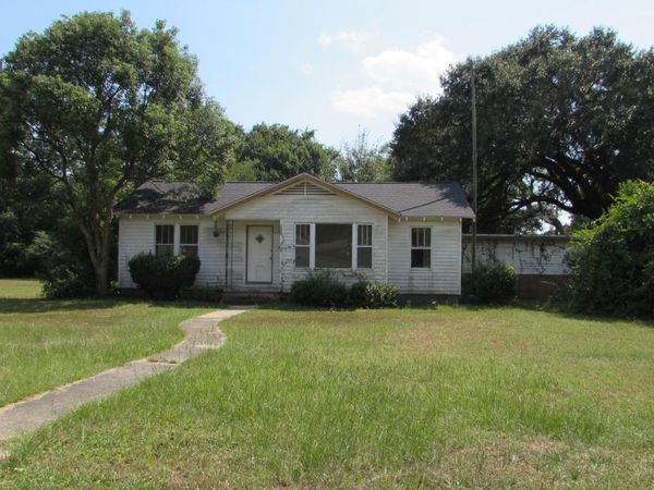 1201 College Street, Gulfport, MS 39507