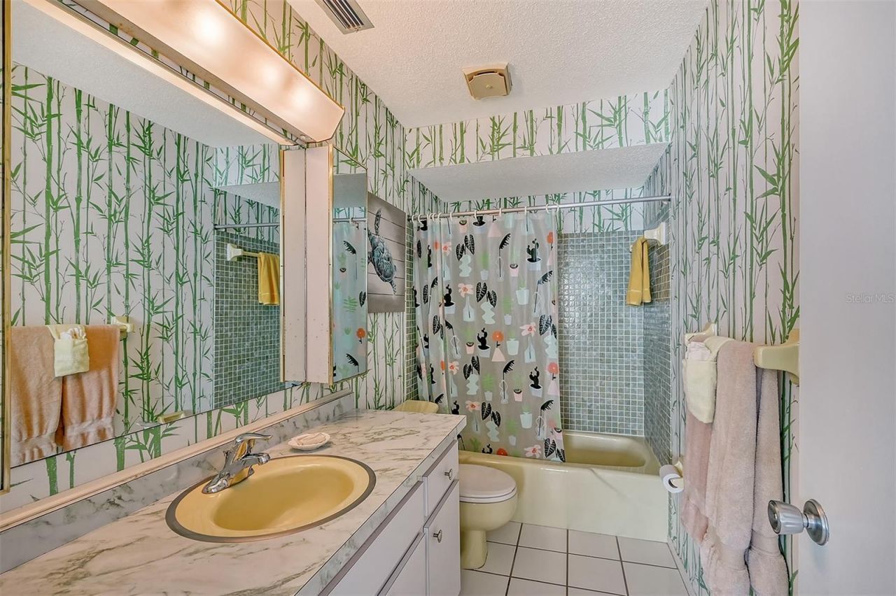 8911 Midnight Pass Road, Unit 410, Sarasota, FL 34242 Photo