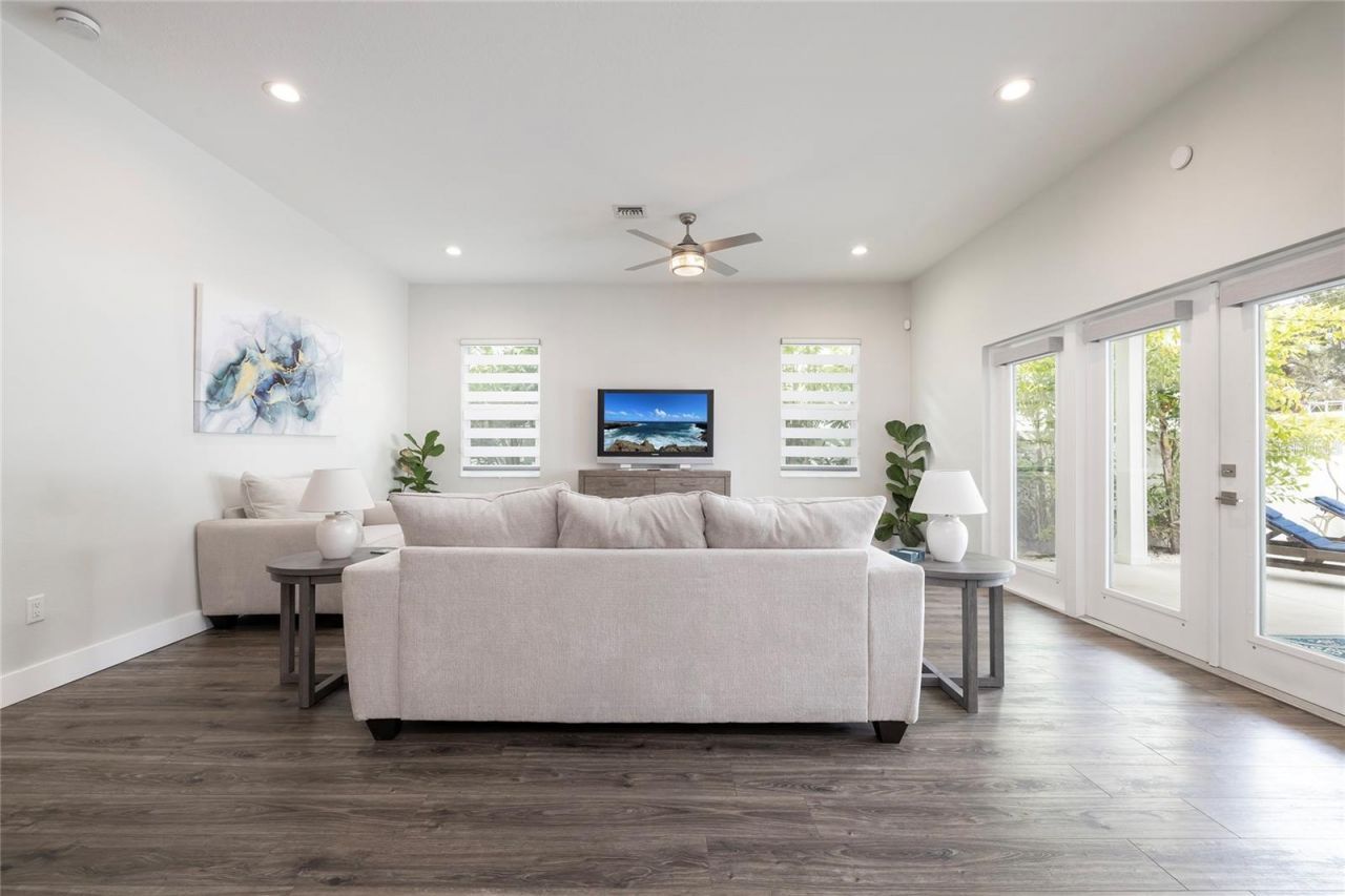 416 Indiana Avenue, Crystal Beach, FL 34681 Photo