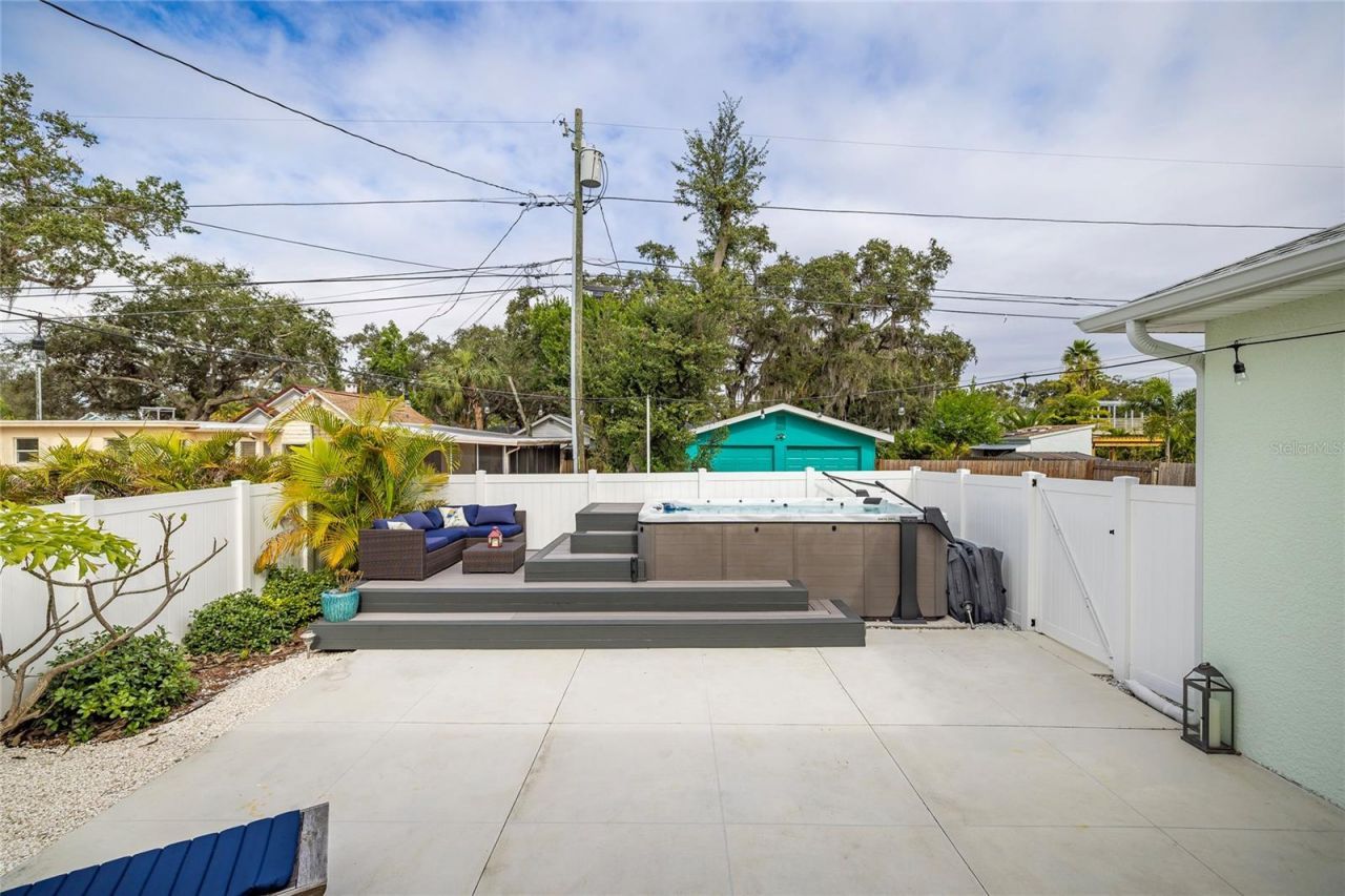 416 Indiana Avenue, Crystal Beach, FL 34681 Photo