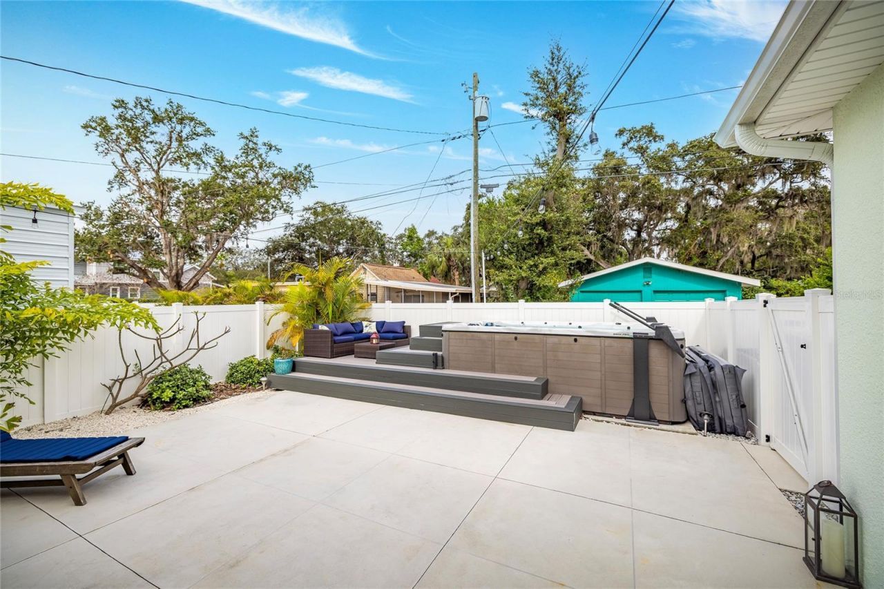 416 Indiana Avenue, Crystal Beach, FL 34681 Photo