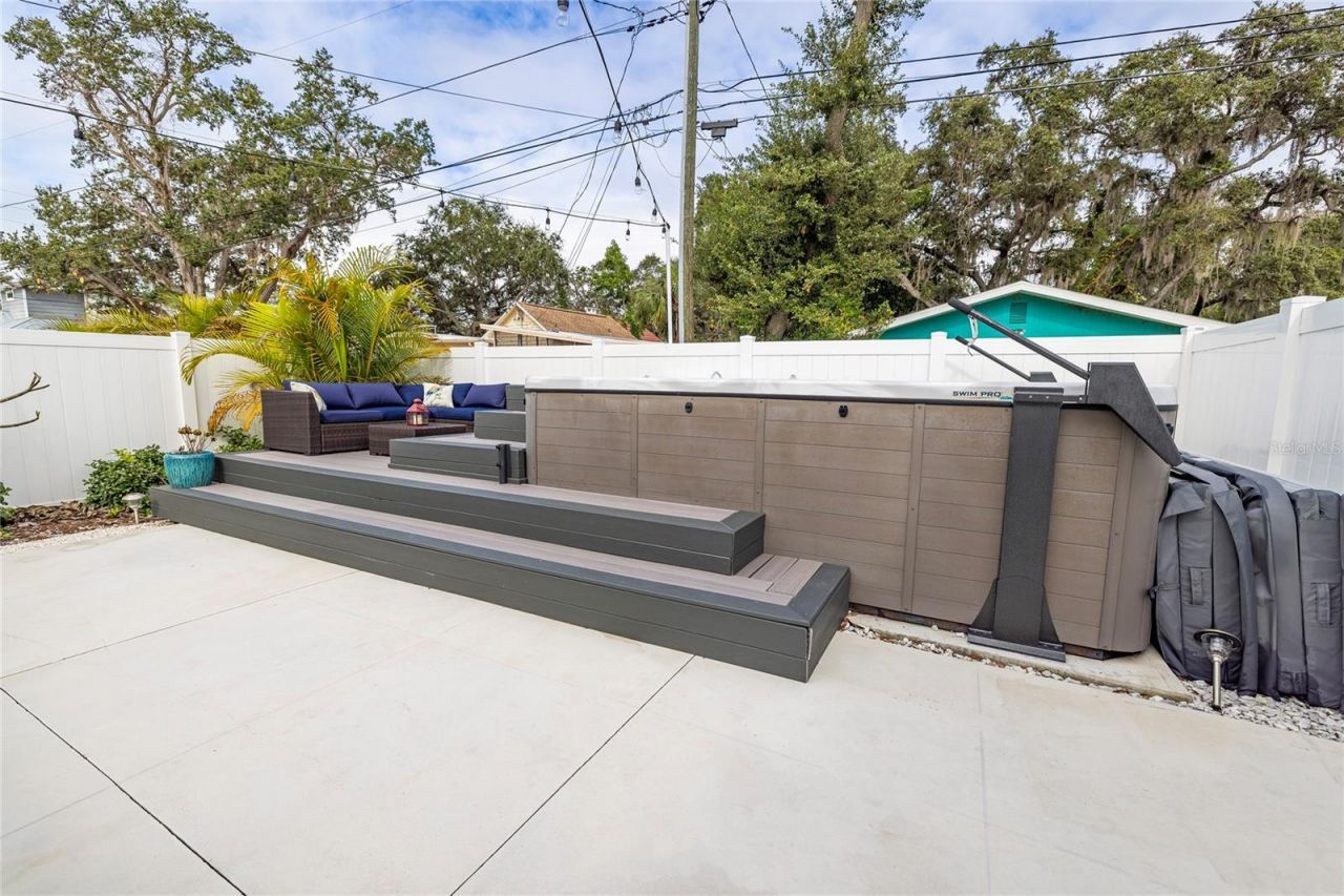 416 Indiana Avenue, Crystal Beach, FL 34681 Photo