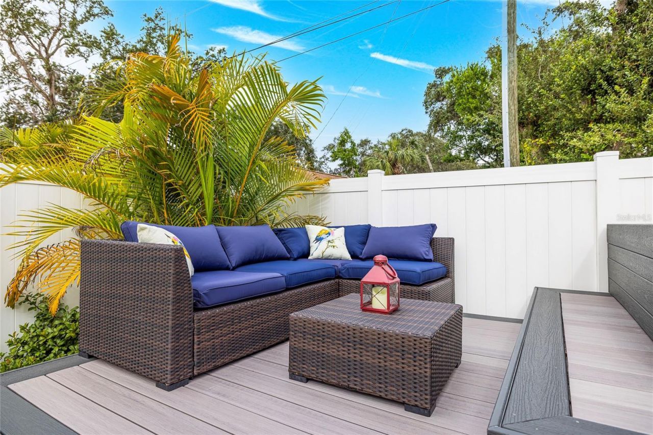 416 Indiana Avenue, Crystal Beach, FL 34681 Photo