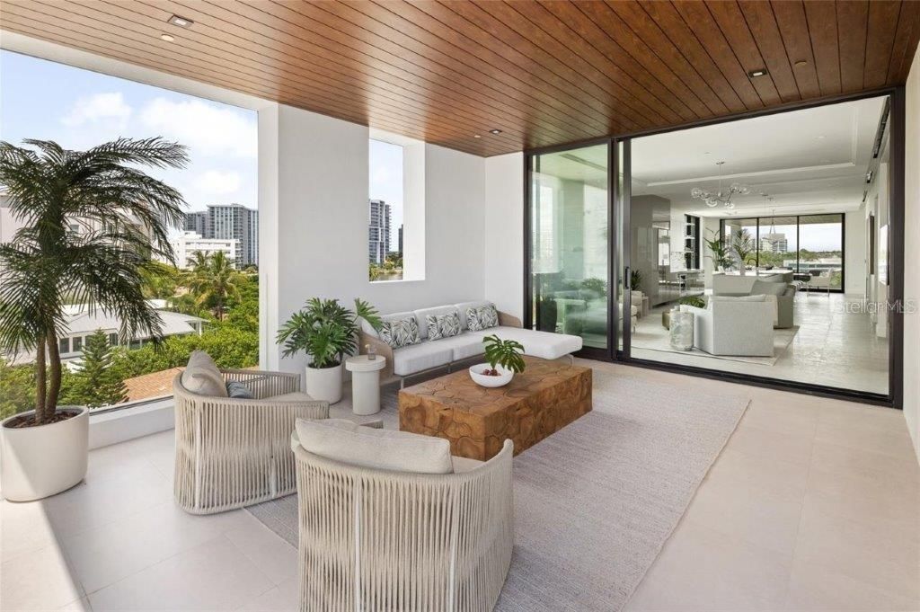 509 Golden Gate Point, Unit 3, Sarasota, FL 34236 Photo