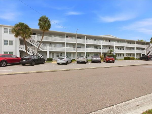 7770 DR MARTIN LUTHER KING JR STREET N, Unit 201, ST PETERSBURG, FL 33716