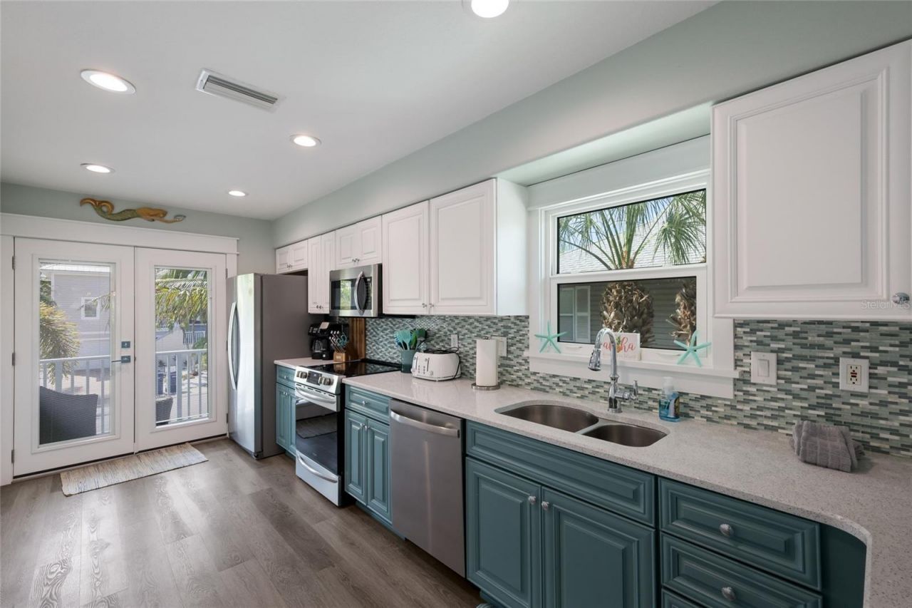 510 Magnolia Avenue, Anna Maria, FL 34216 Photo