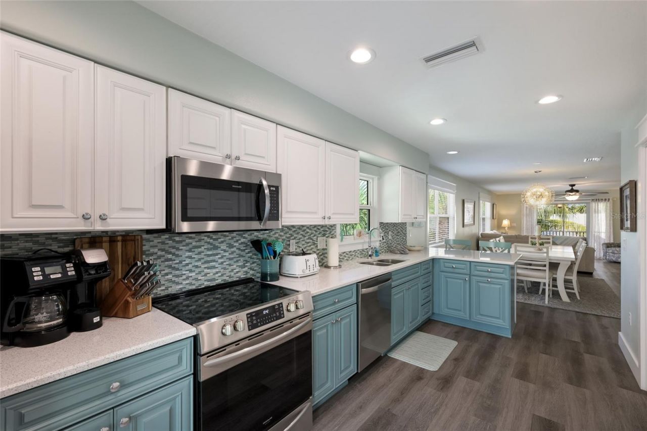 510 Magnolia Avenue, Anna Maria, FL 34216 Photo
