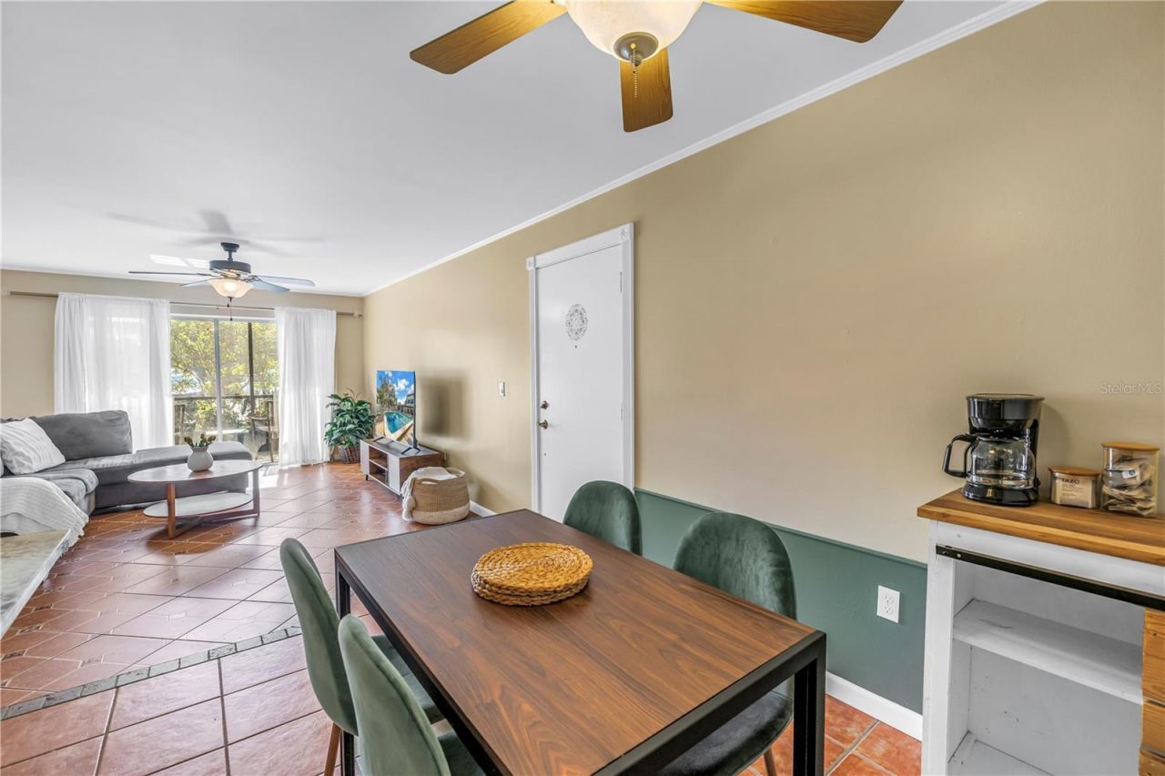 3269 Beneva Road, Unit 102, Sarasota, FL 34232 Photo