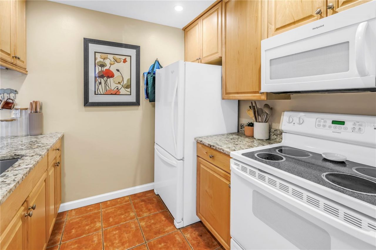 3269 Beneva Road, Unit 102, Sarasota, FL 34232 Photo