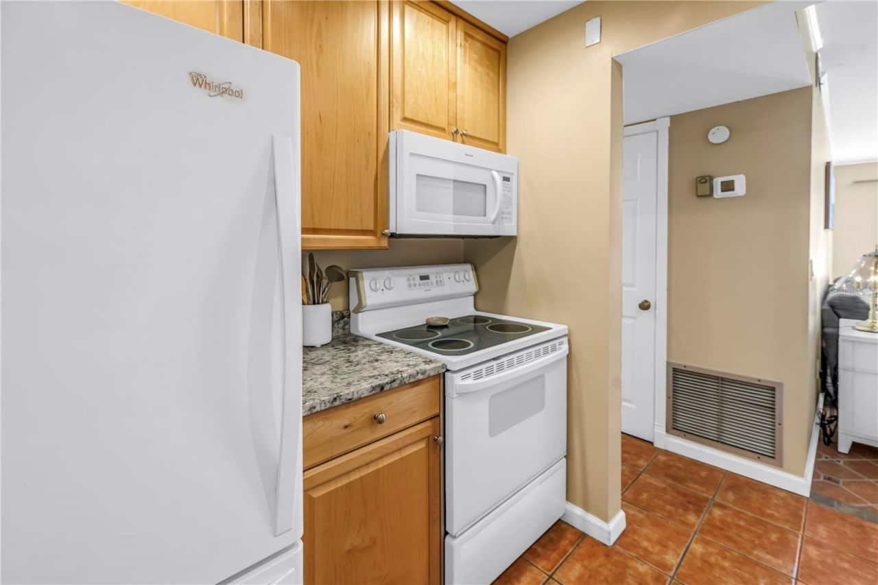 3269 Beneva Road, Unit 102, Sarasota, FL 34232 Photo