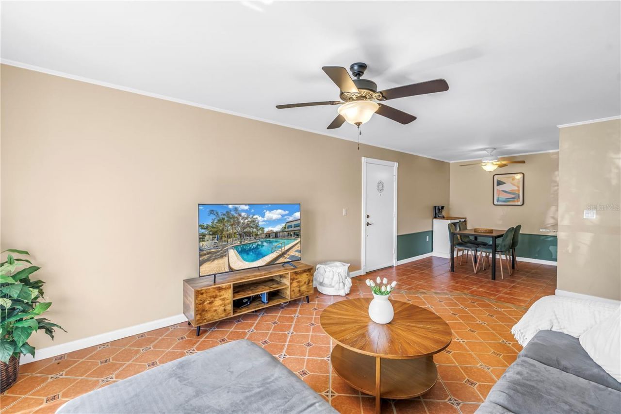 3269 Beneva Road, Unit 102, Sarasota, FL 34232 Photo