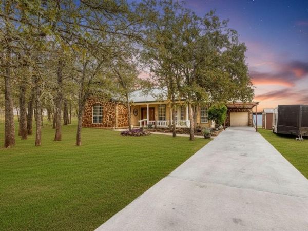 771 Hillje RD, Kingsbury, TX 78638