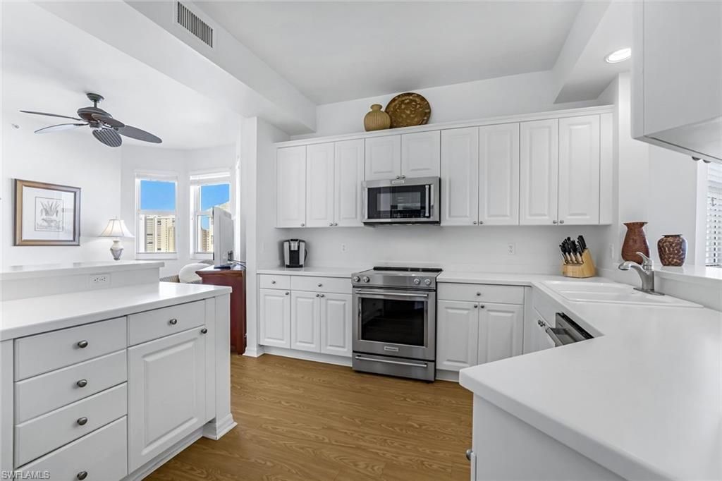 410 Flagship Dr, Unit 1101, Naples, FL 34108 Photo