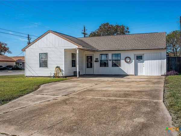 101 Lubbock Street, Point Comfort, TX 77978