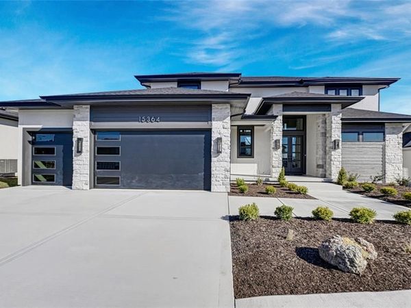 15364 W 161st Terrace, Olathe, KS 66062