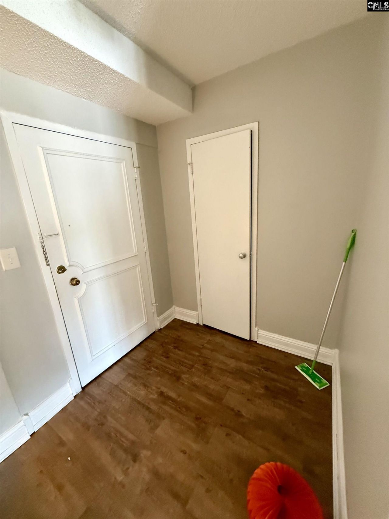 1520 Senate Street Photo 15