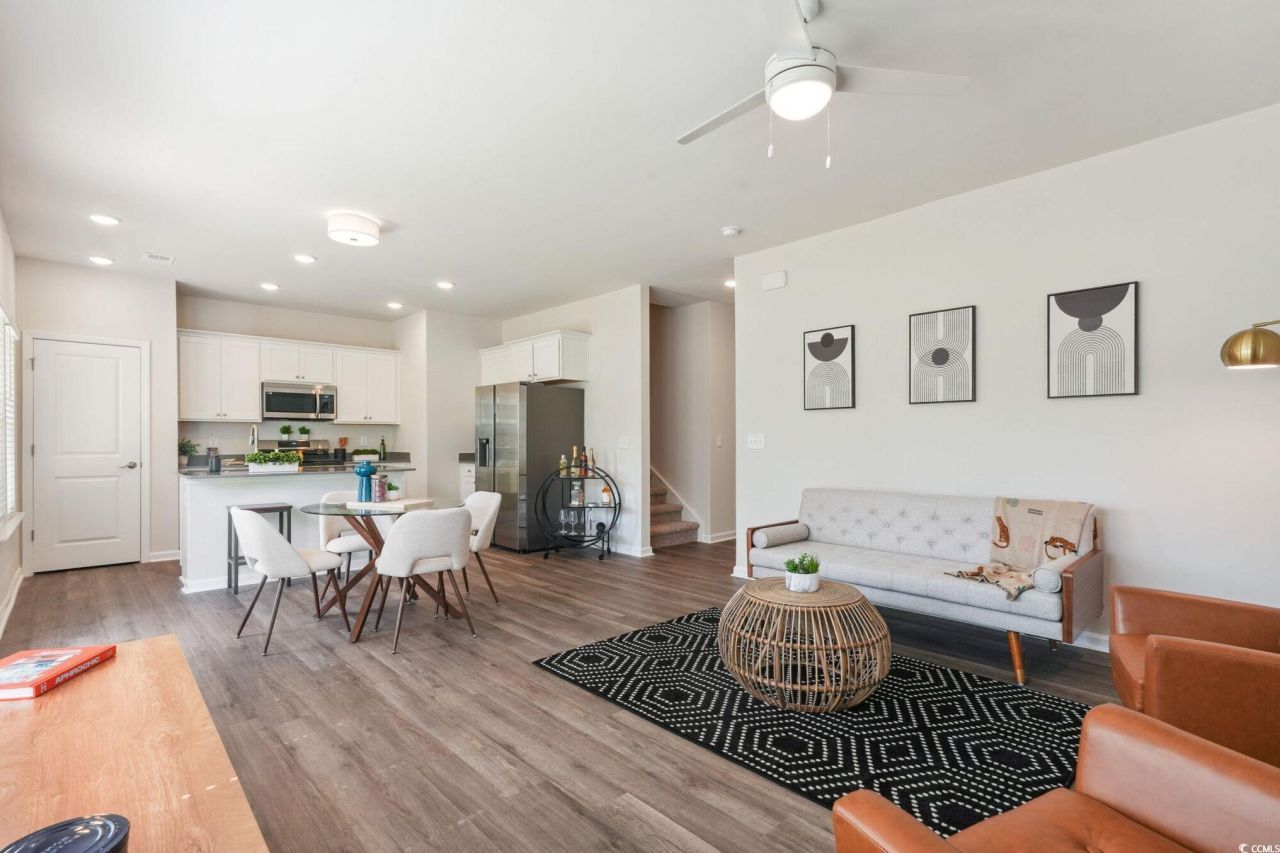 300 Champion Blvd. Photo 4