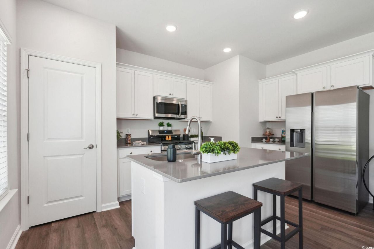 300 Champion Blvd. Photo 5