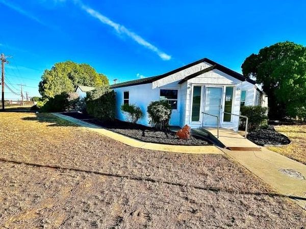 409 SW Ave E E, Seminole, TX 79360