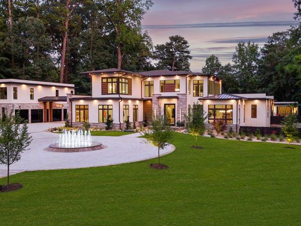 1386 Moores Mill Road NW, Atlanta, GA 30327