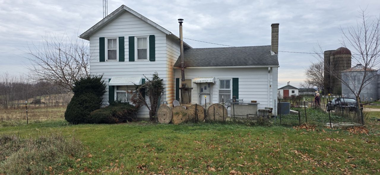 7304 Johnson Road, Hebron, IL 60034 Main Photo