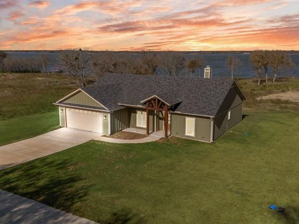 305 Caro Drive, West Tawakoni, TX 75474