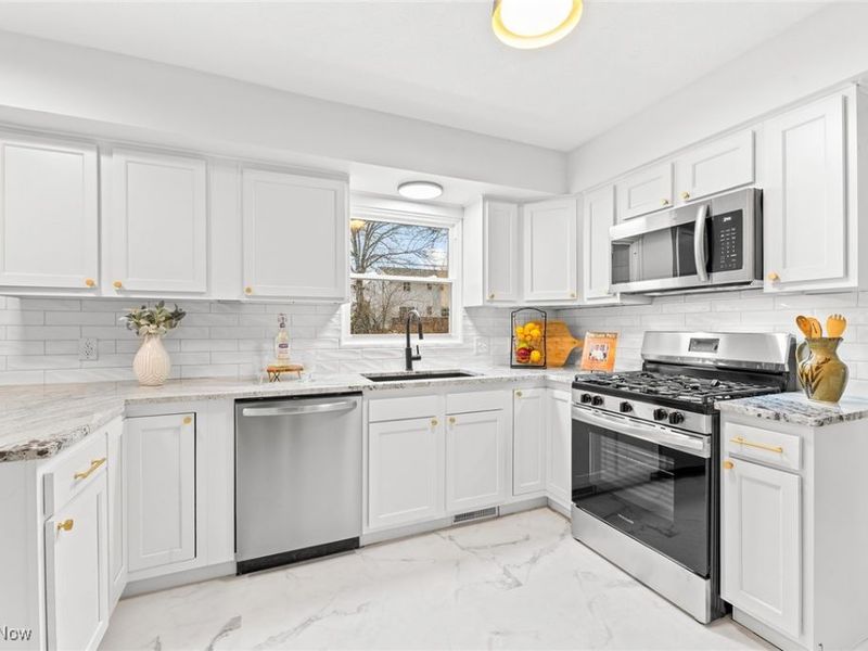 2756 Smith Road, Fairlawn, OH 44333 Photo 10