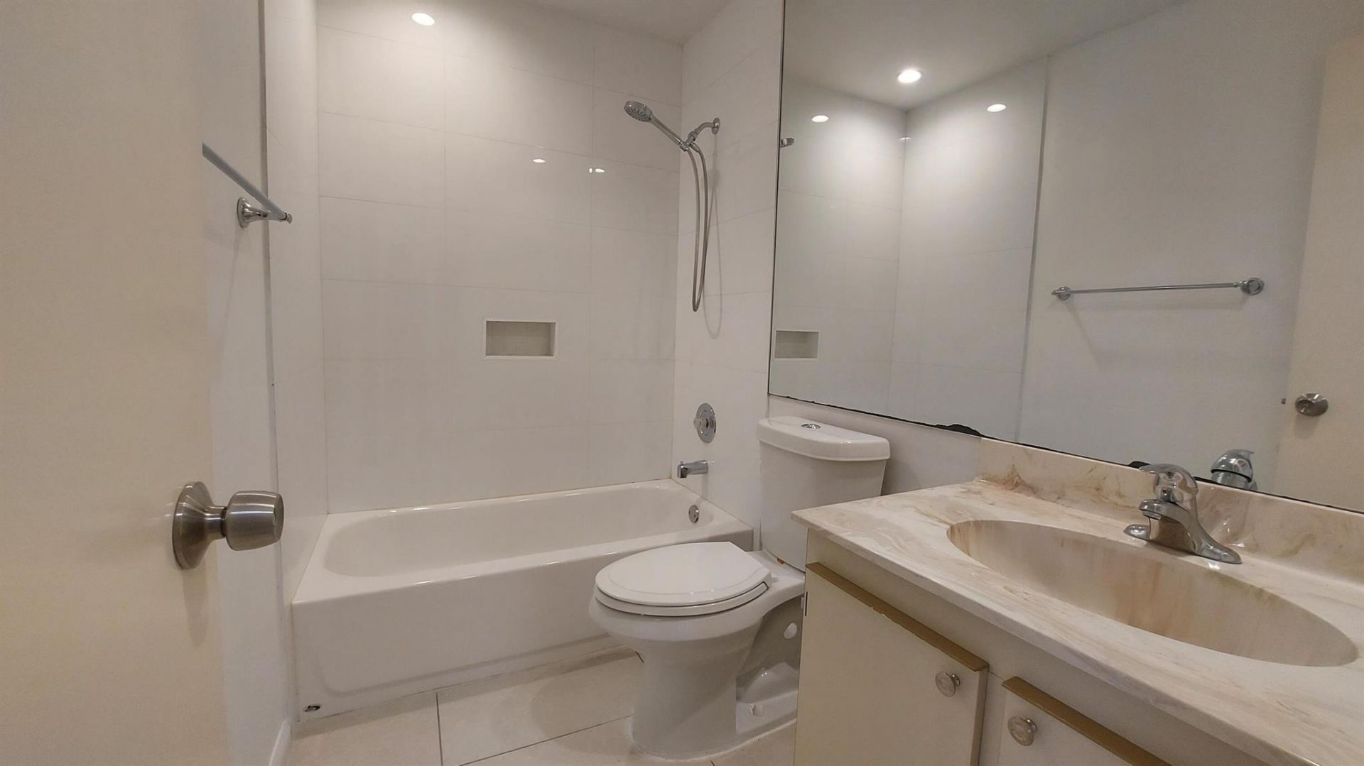 1203 Lakeview Drive E, Unit 1203, Royal Palm Beach, FL 33411 Photo