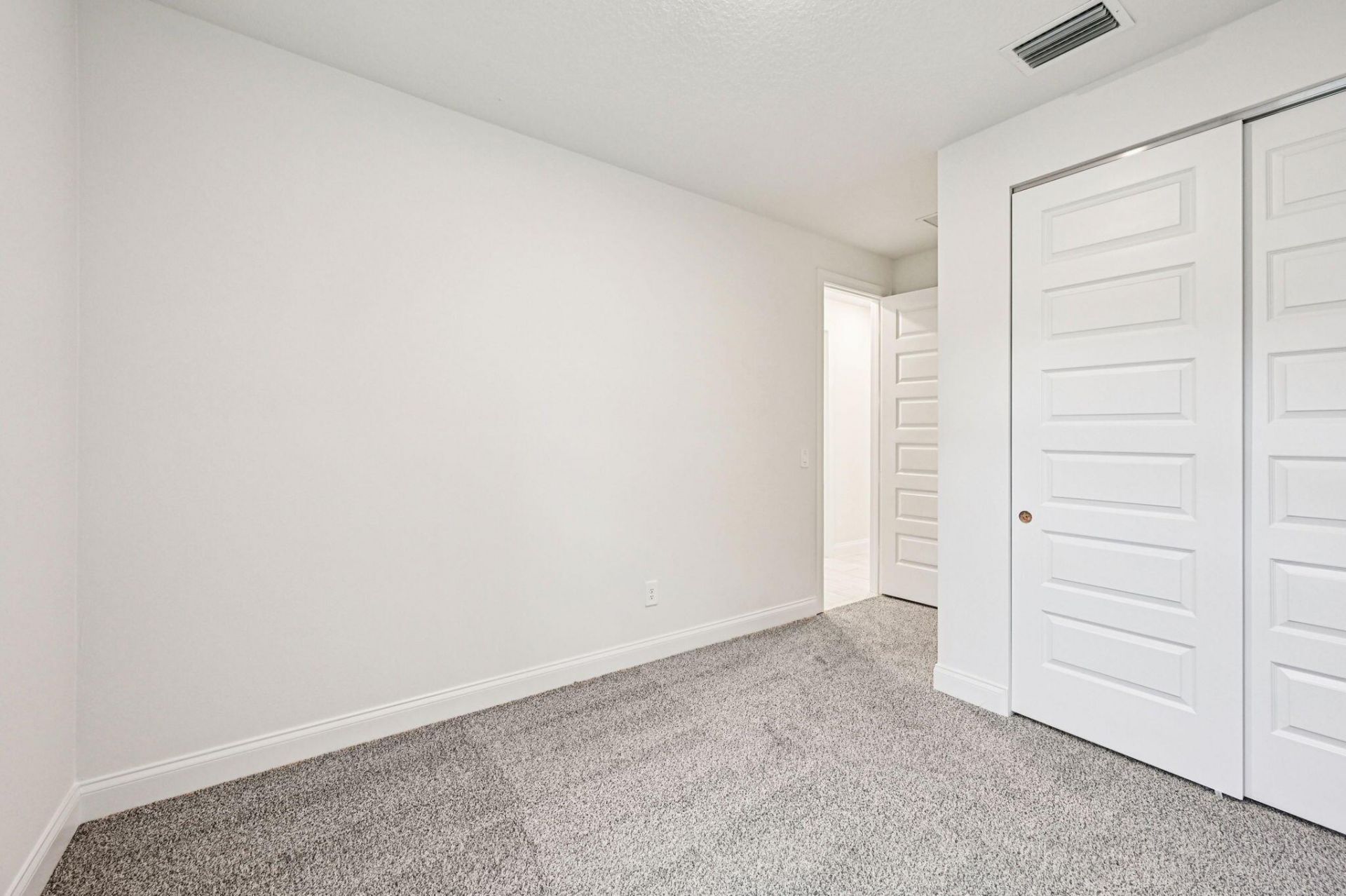 5625 Hampton Park Circle, Vero Beach, FL 32966 Photo
