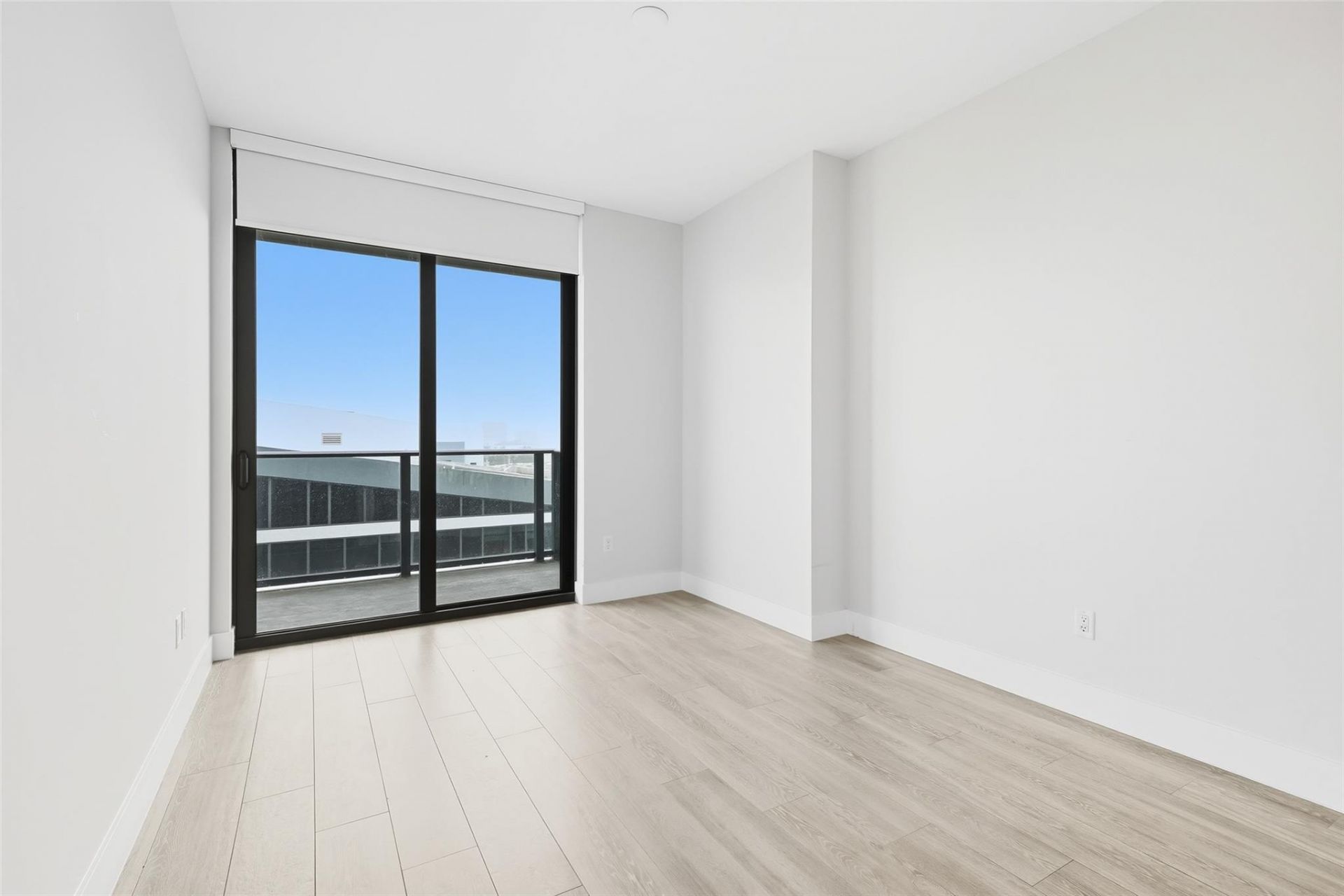 2960 NE 207th Street, Unit 1108, Miami, FL 33180 Photo