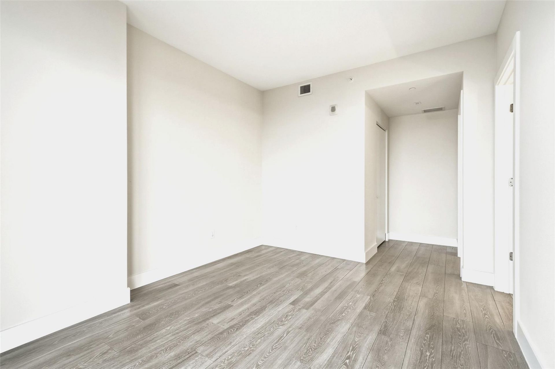 2960 NE 207th Street, Unit 1108, Miami, FL 33180 Photo