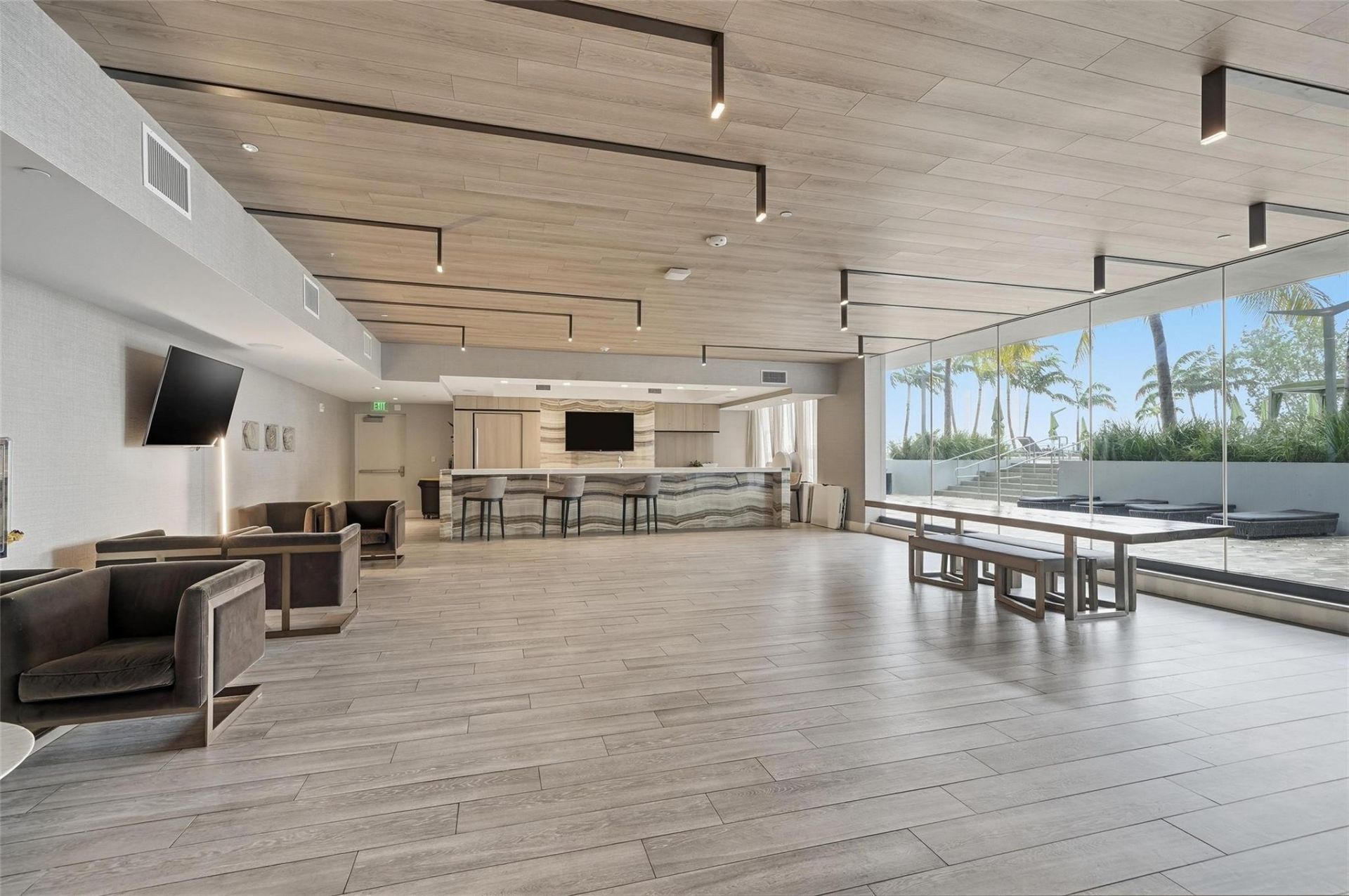 2960 NE 207th Street, Unit 1108, Miami, FL 33180 Photo