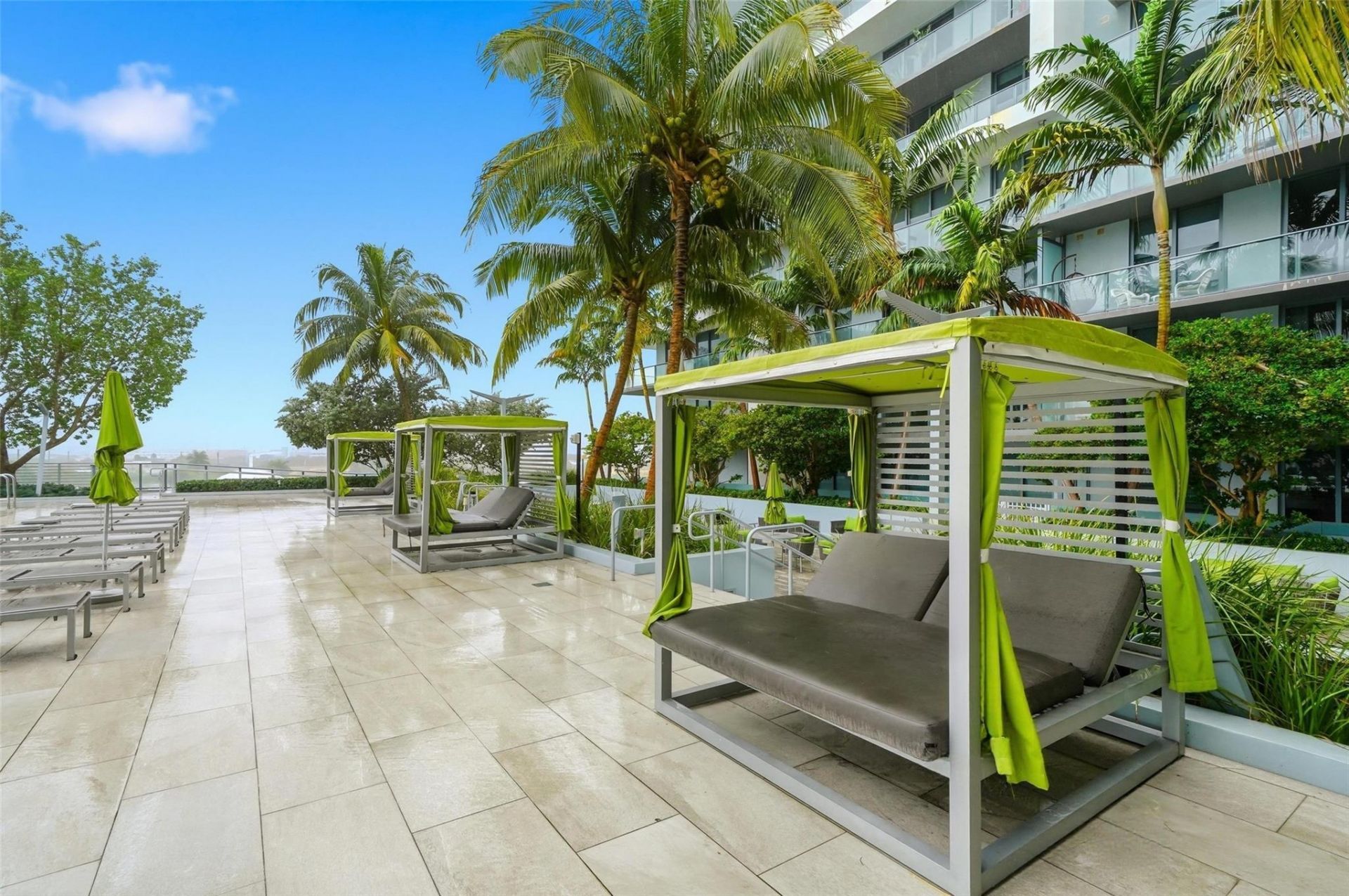 2960 NE 207th Street, Unit 1108, Miami, FL 33180 Photo