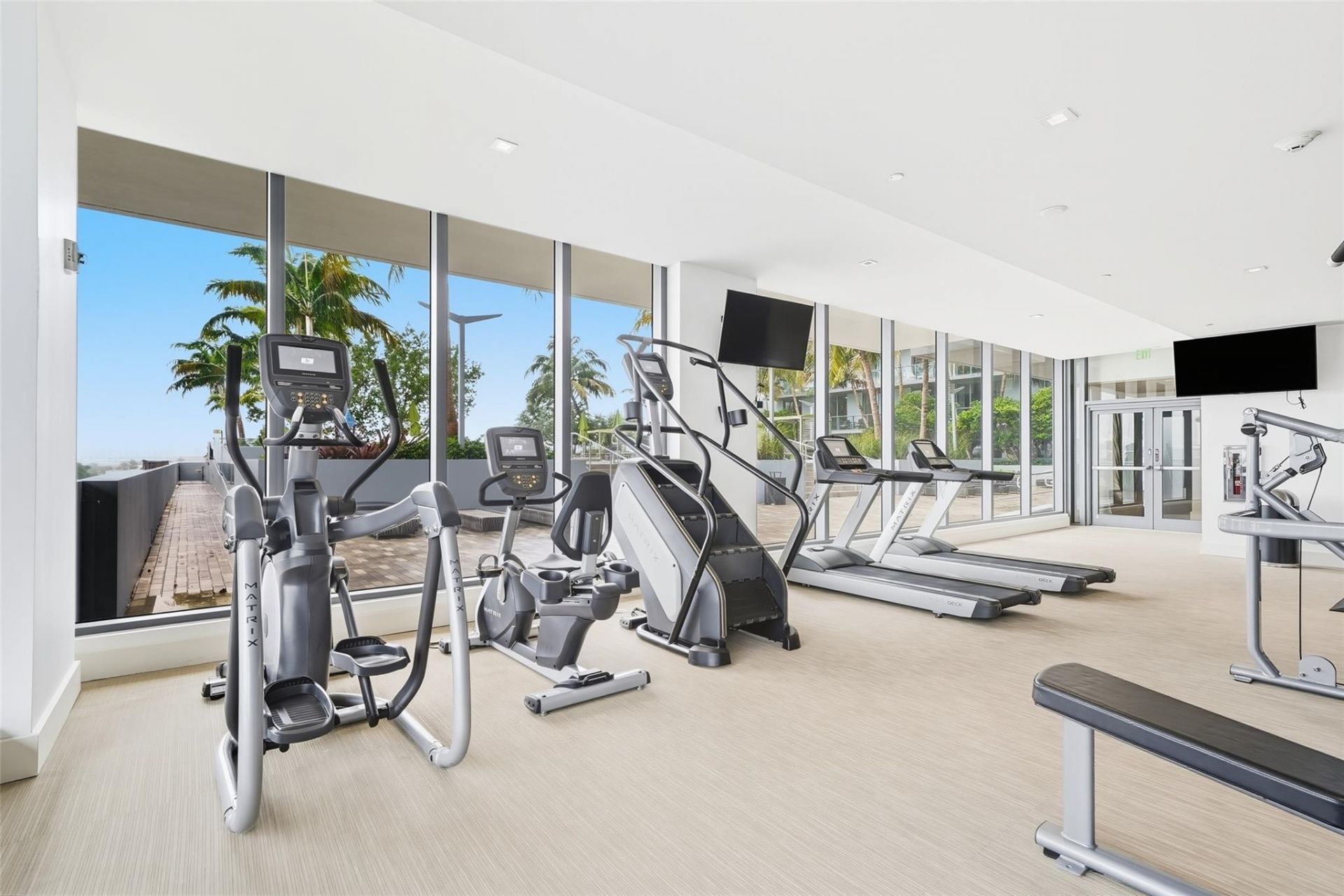 2960 NE 207th Street, Unit 1108, Miami, FL 33180 Photo