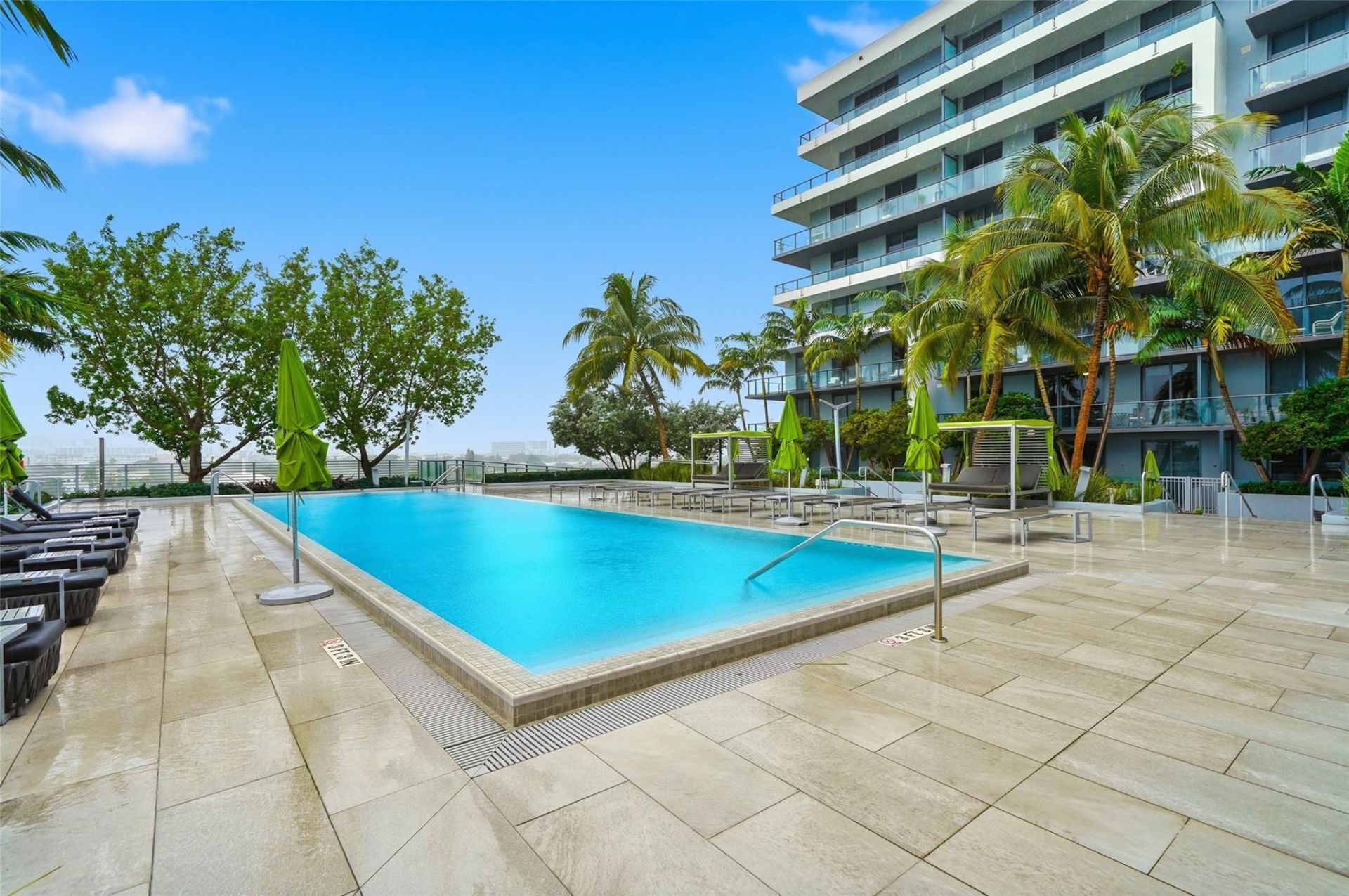 2960 NE 207th Street, Unit 1108, Miami, FL 33180 Photo