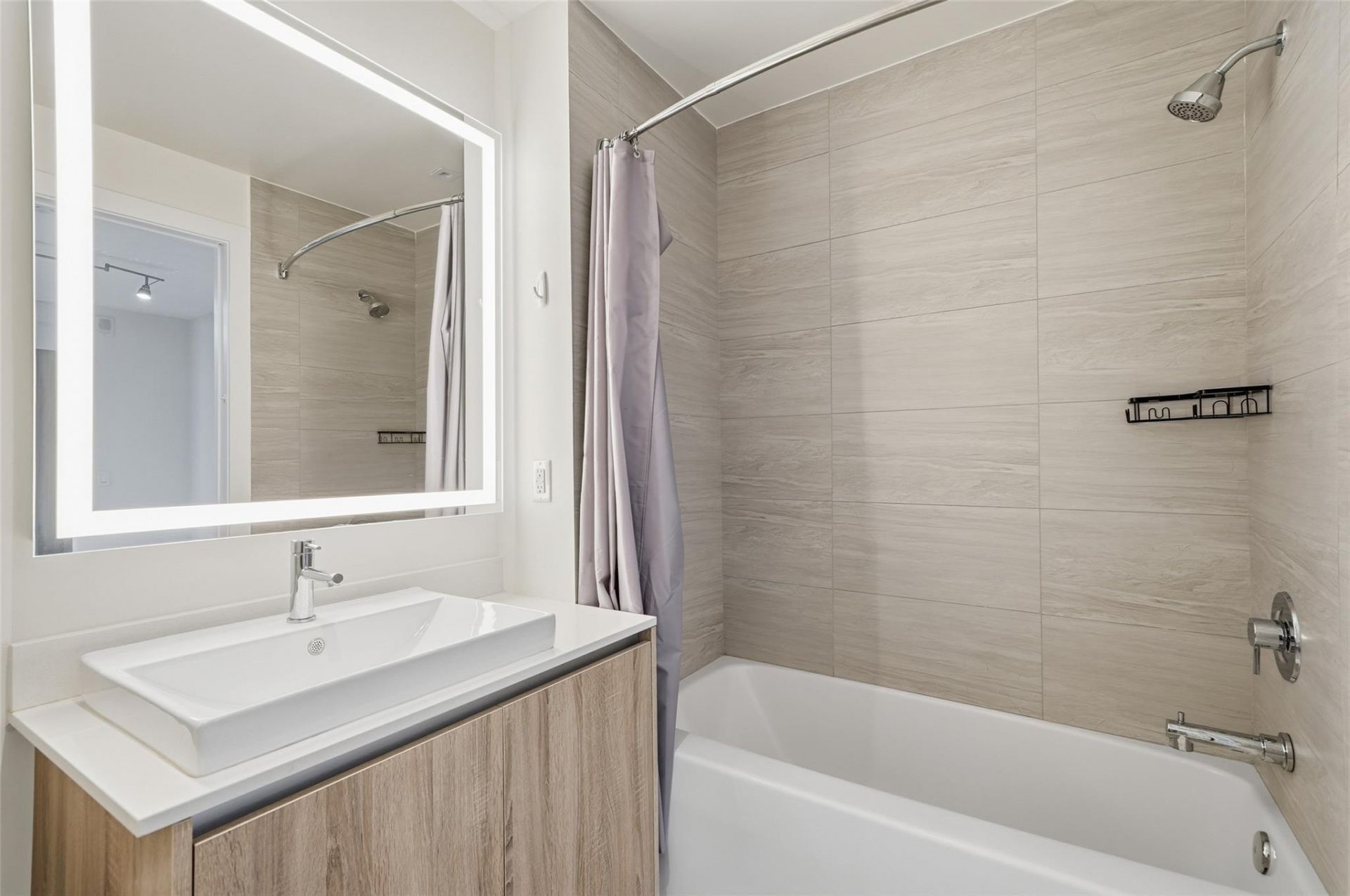 2960 NE 207th Street, Unit 1108, Miami, FL 33180 Photo