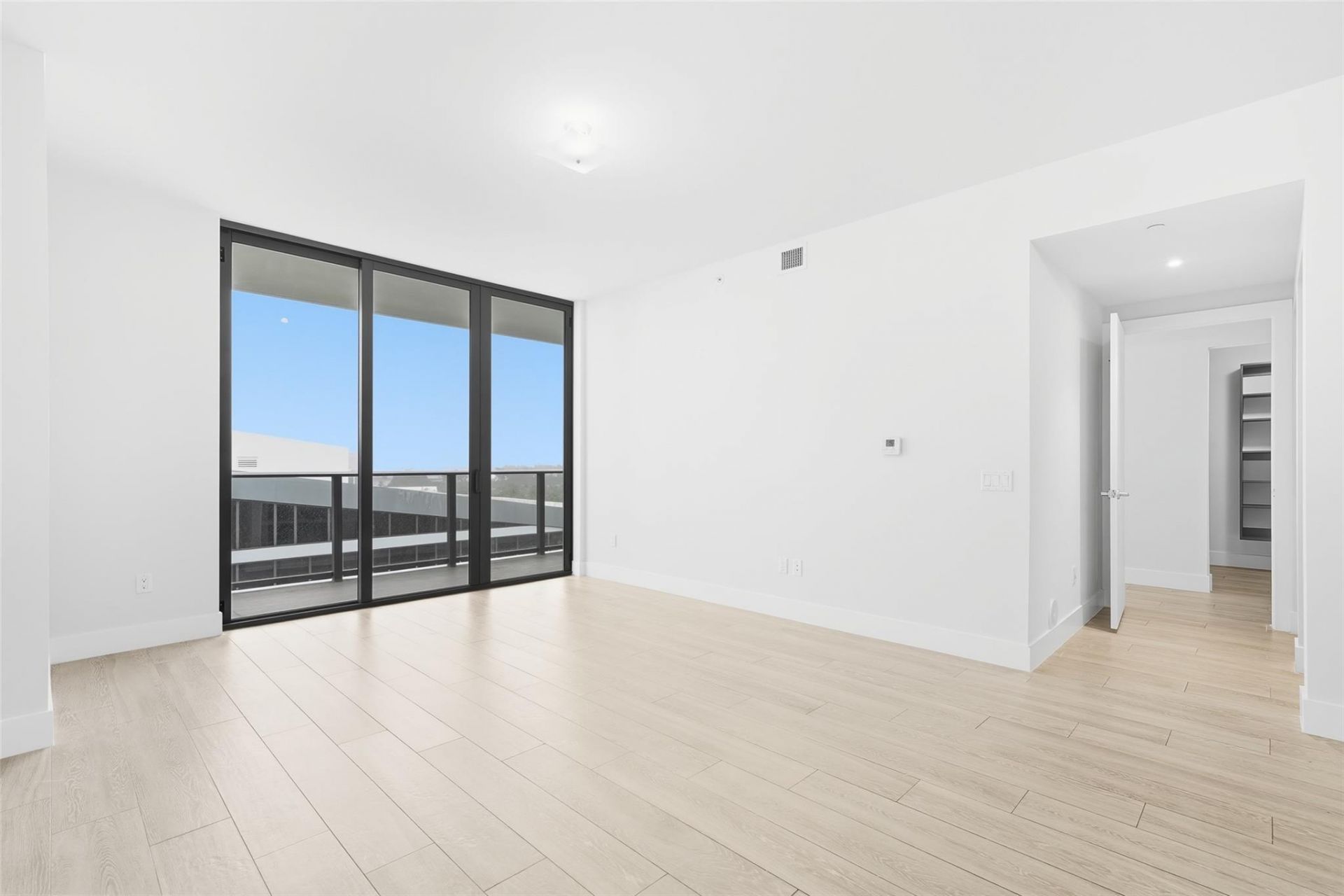 2960 NE 207th Street, Unit 1108, Miami, FL 33180 Photo