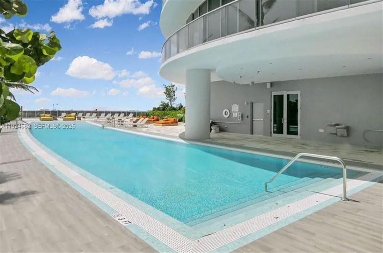 488 NE 18th St, Unit 1806, Miami, FL 33132 Photo