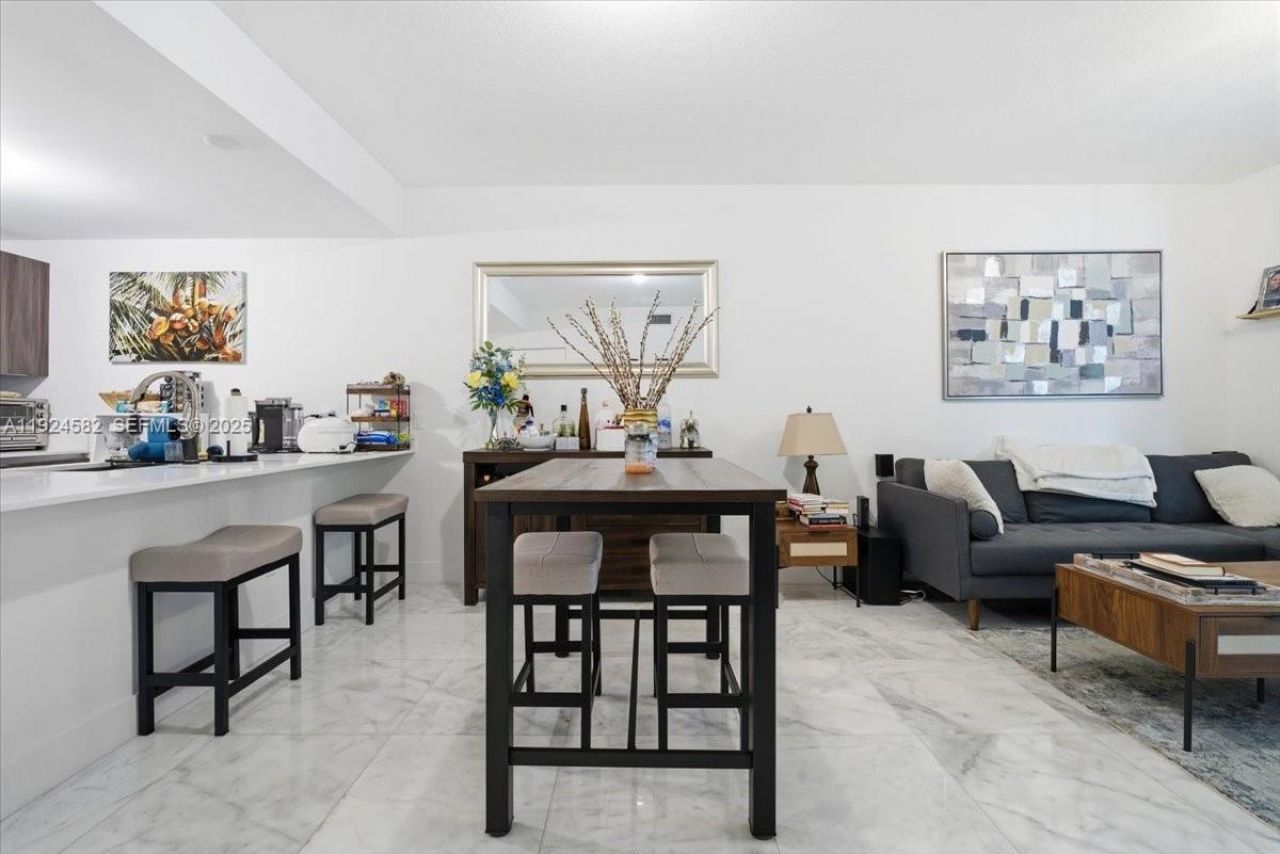 488 NE 18th St, Unit 1806, Miami, FL 33132 Photo