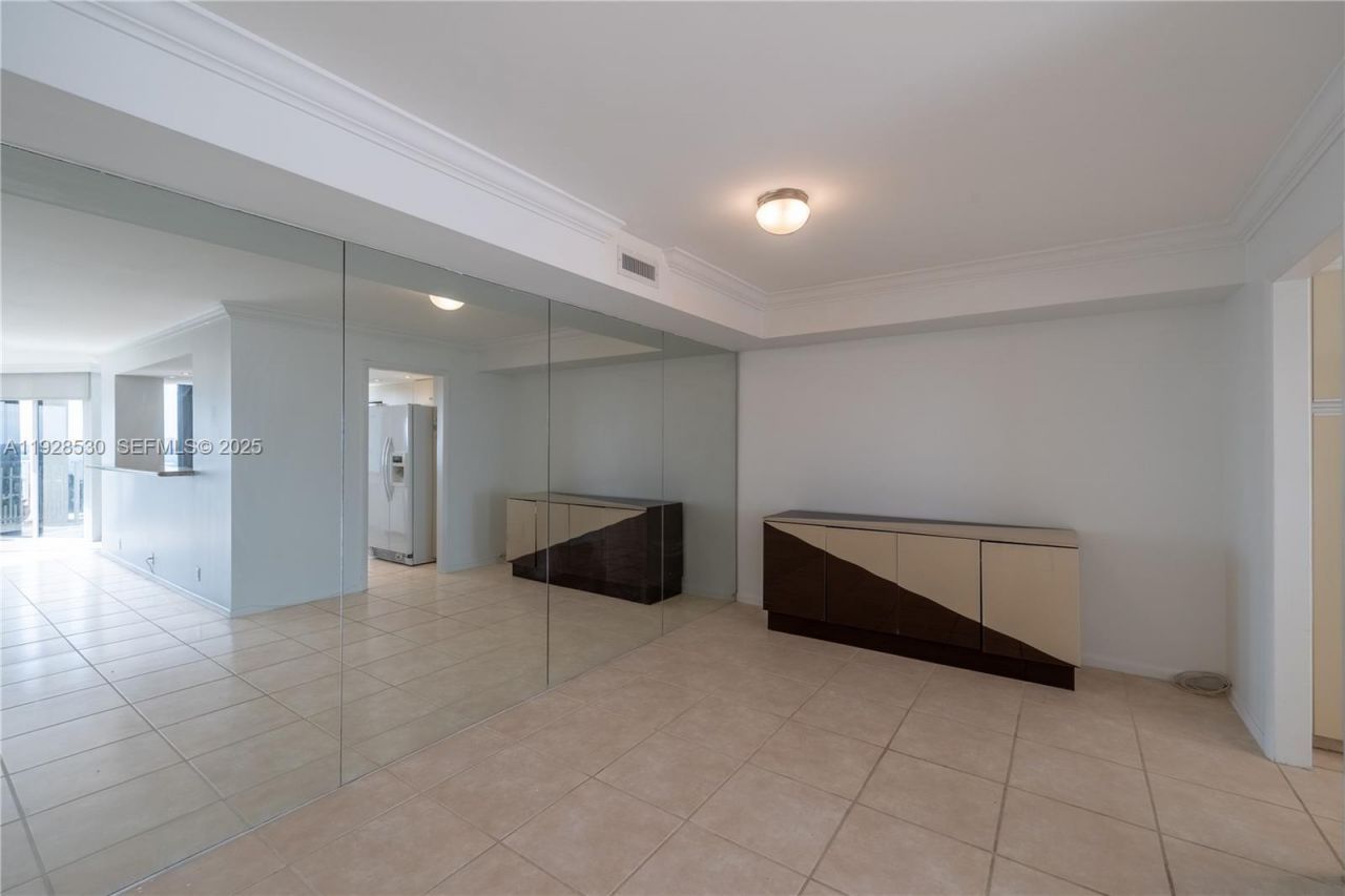 4000 Towerside Ter, Unit 908, Miami, FL 33138 Photo
