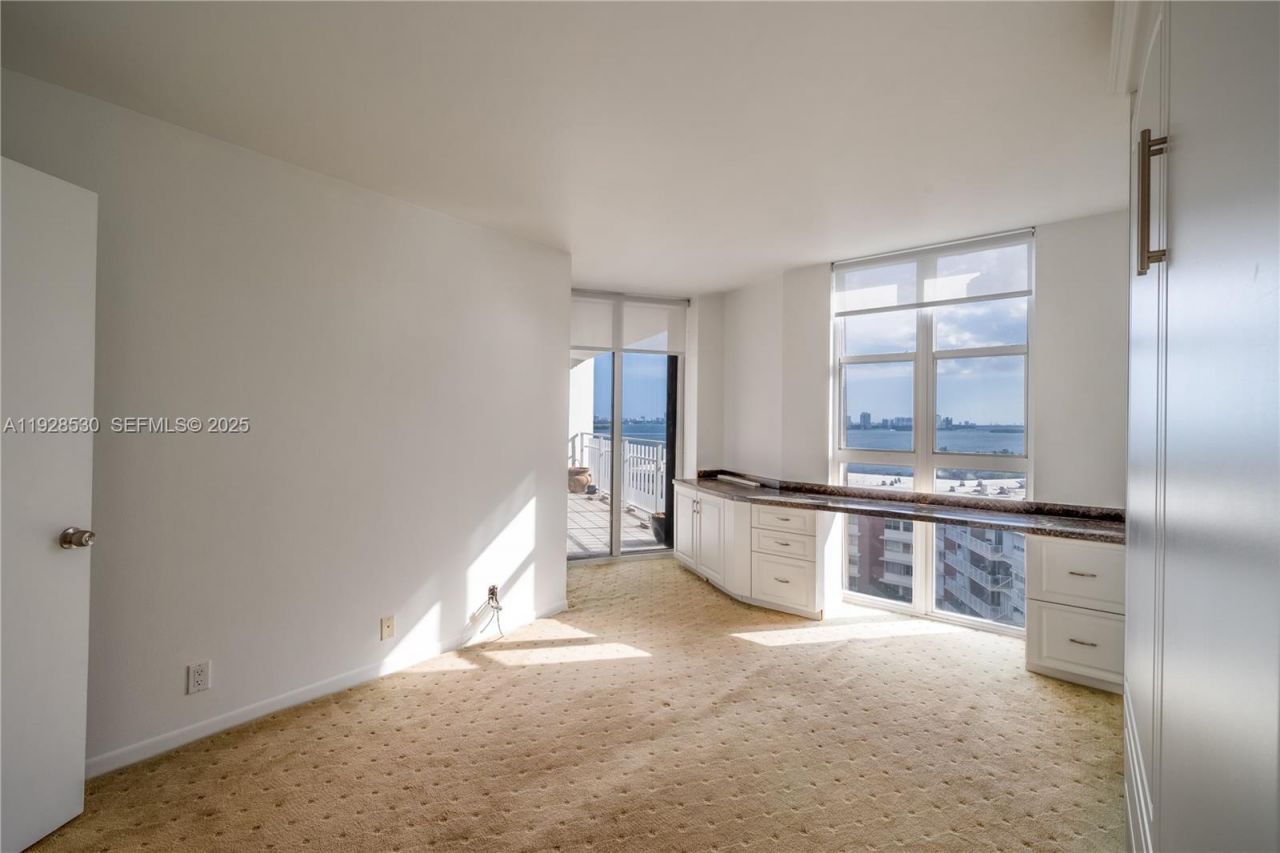 4000 Towerside Ter, Unit 908, Miami, FL 33138 Photo