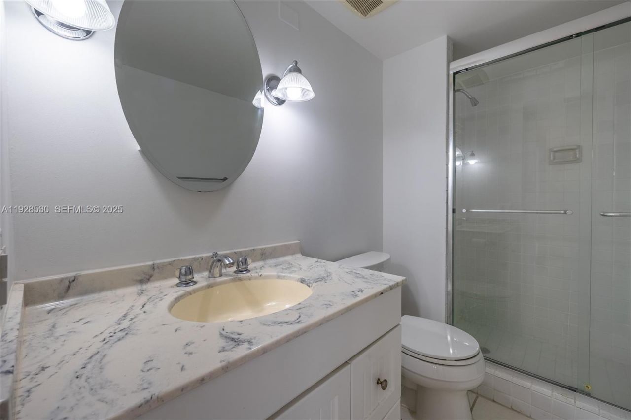 4000 Towerside Ter, Unit 908, Miami, FL 33138 Photo