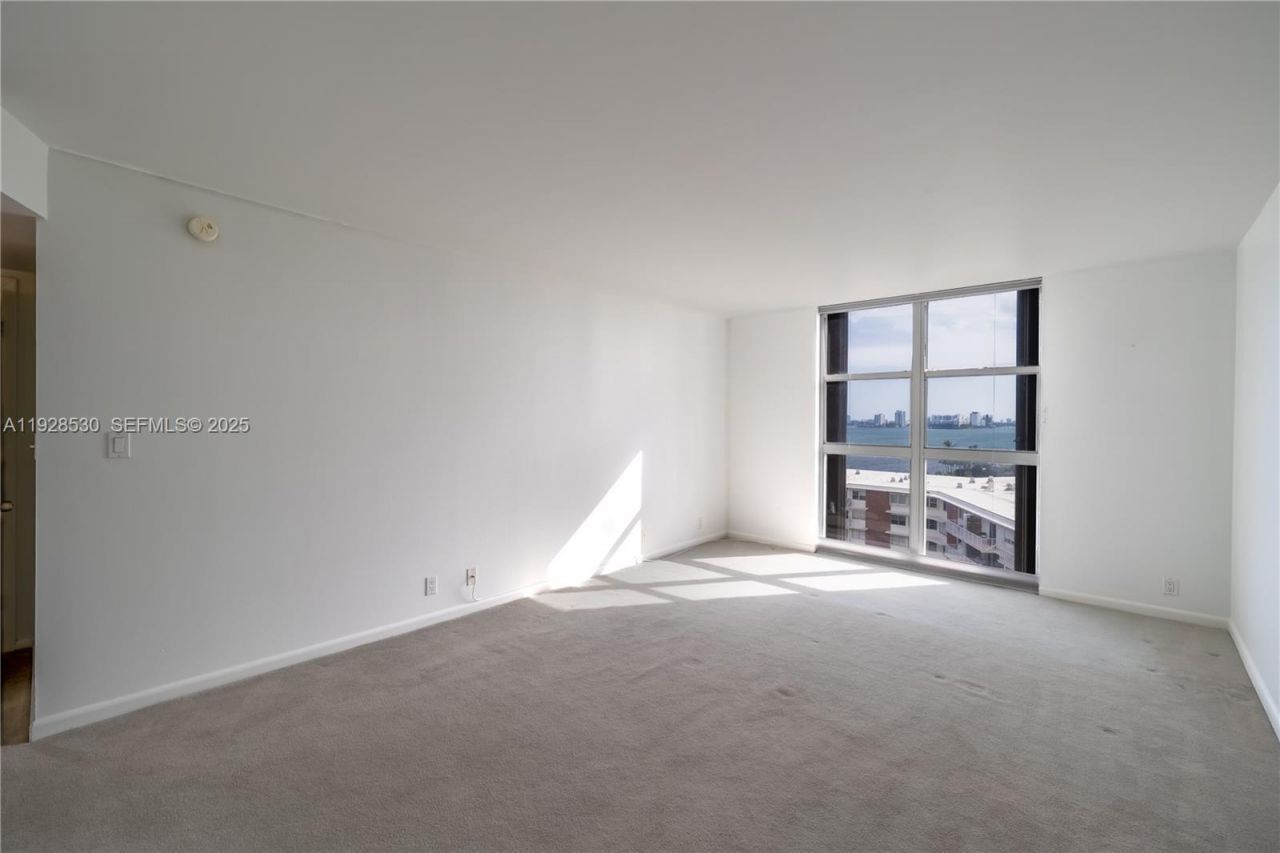 4000 Towerside Ter, Unit 908, Miami, FL 33138 Photo