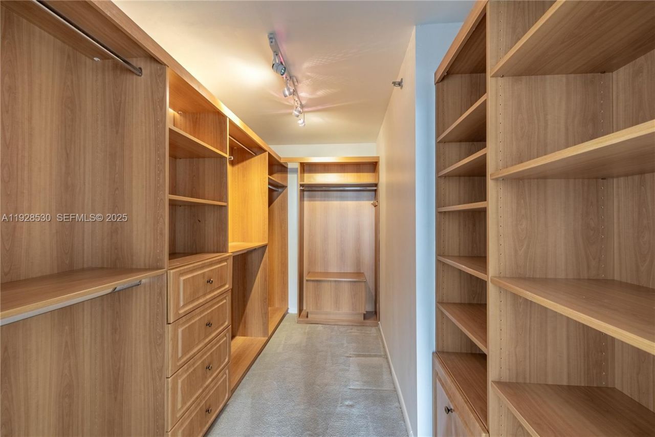 4000 Towerside Ter, Unit 908, Miami, FL 33138 Photo