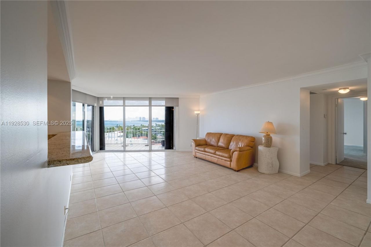4000 Towerside Ter, Unit 908, Miami, FL 33138 Photo