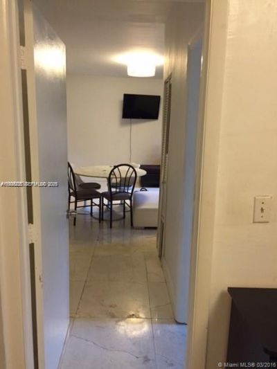 842 Meridian Ave, Unit 1B, Miami Beach, FL 33139 Photo