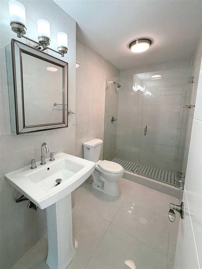 3079 NW 11th St, Unit 3053, Miami, FL 33125 Photo