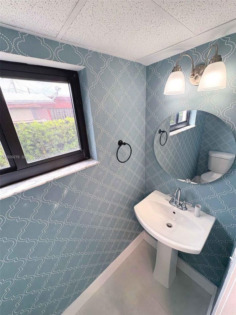 3079 NW 11th St, Unit 3053, Miami, FL 33125 Photo