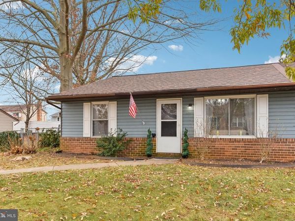 827 JOHAHN DRIVE, WESTMINSTER, MD 21158