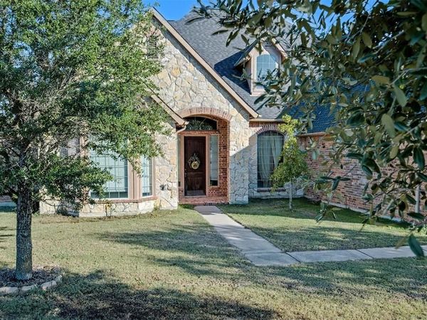 109 Silver Rose Boulevard, Burleson, TX 76028